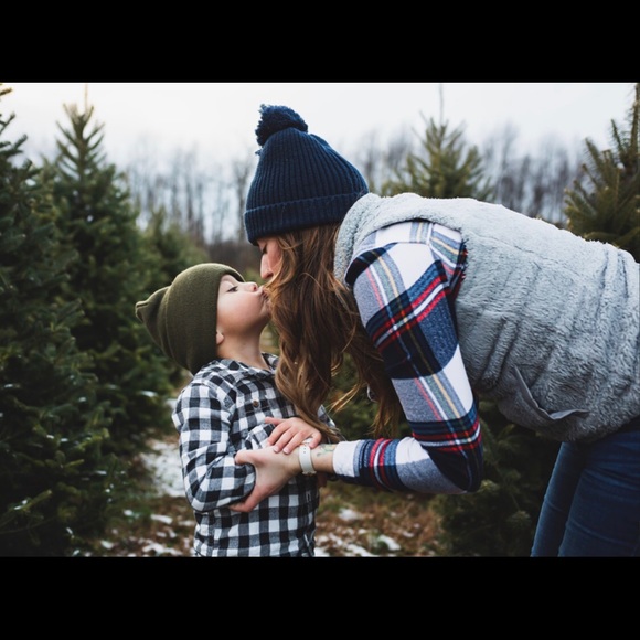 Meet your Posher, Sarah - Picture 2 of 6